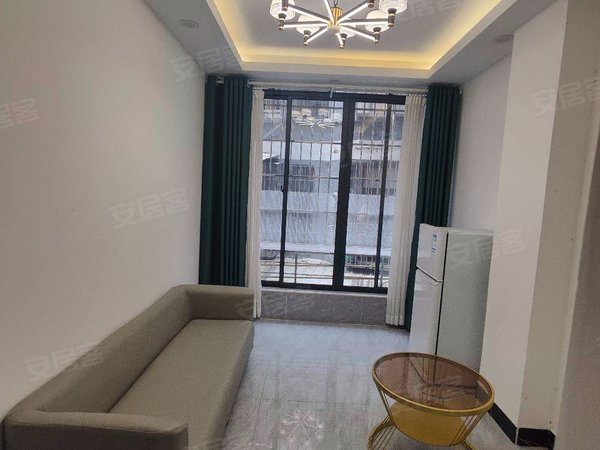 广州天河柯木塱广汕二路小区高塘石精装一房一厅 有采光 离地铁近