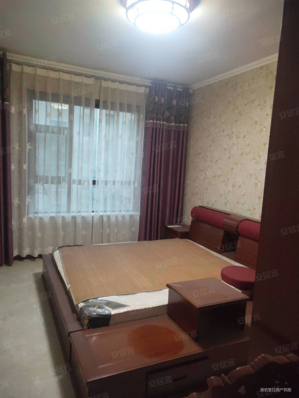 青云国际城3室2厅2卫143.56㎡南北79.9万