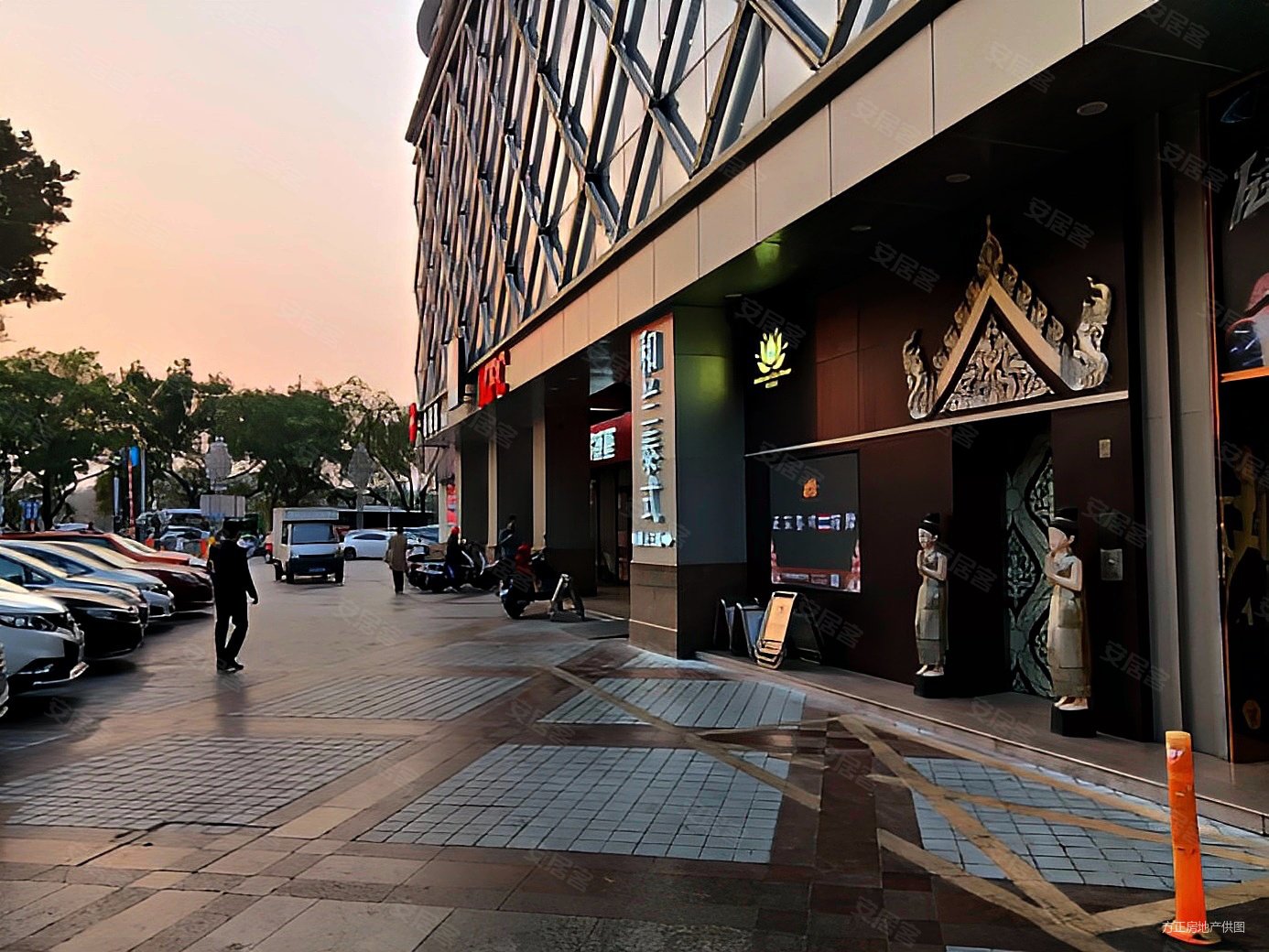 惠州西湖旁4a景区丽日花园豪装三房130平出售送高档红木家具