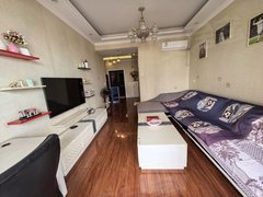 自贡沿滩龙湖龙湖时代温馨两室,中间楼层,诚意出租,随时看房,价格便宜。出租房源真实图片
