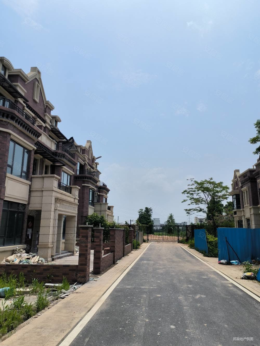 东莞房产网>东莞二手房>石排二手房>石排城区二手房>艺境松山湖(别墅)