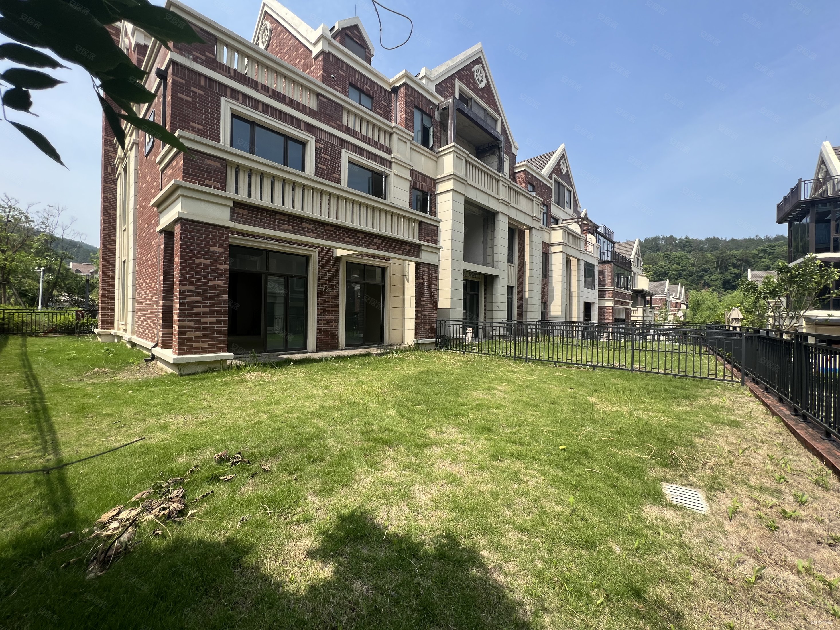 保利半山国际纳帕溪谷别墅