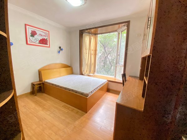 急租急租中医院对面朵力名都小区房子干净卫生近轻轨站