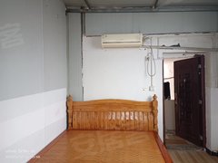 广安武胜建设南路楼脚大量停车位，彩钢瓦8楼，适合一或两居住，干净整洁出租房源真实图片