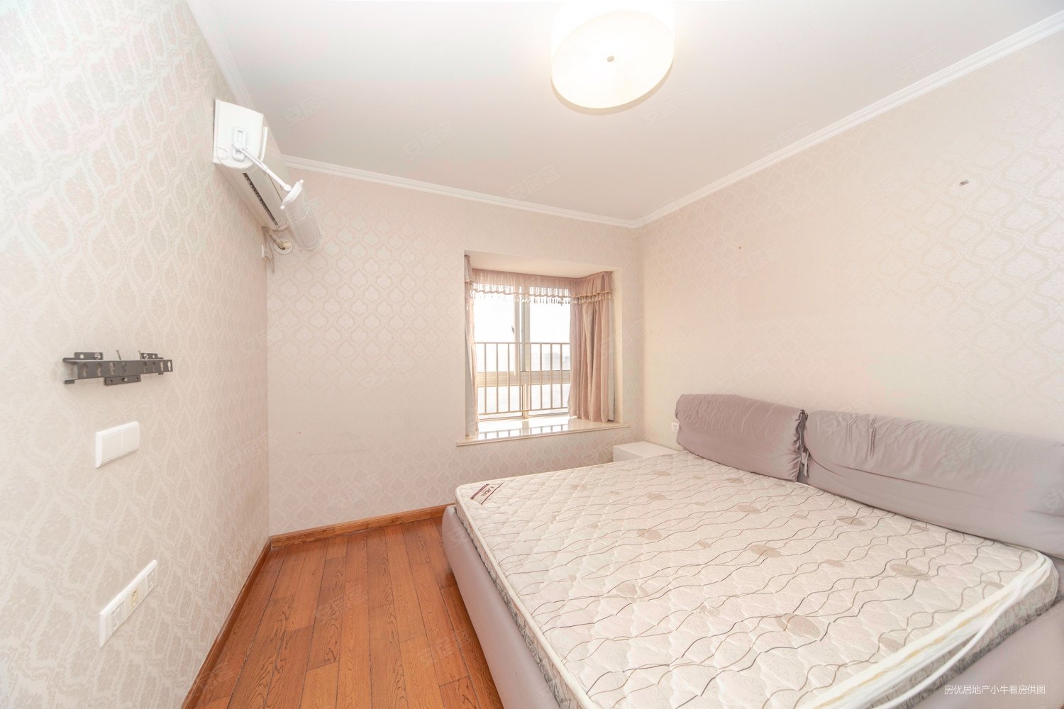 天润园3室2厅1卫94.03㎡南102万