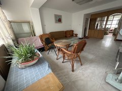 阿克苏阿克苏市阿克苏城区二小附近步梯5楼，两室两厅一卫！出租房源真实图片