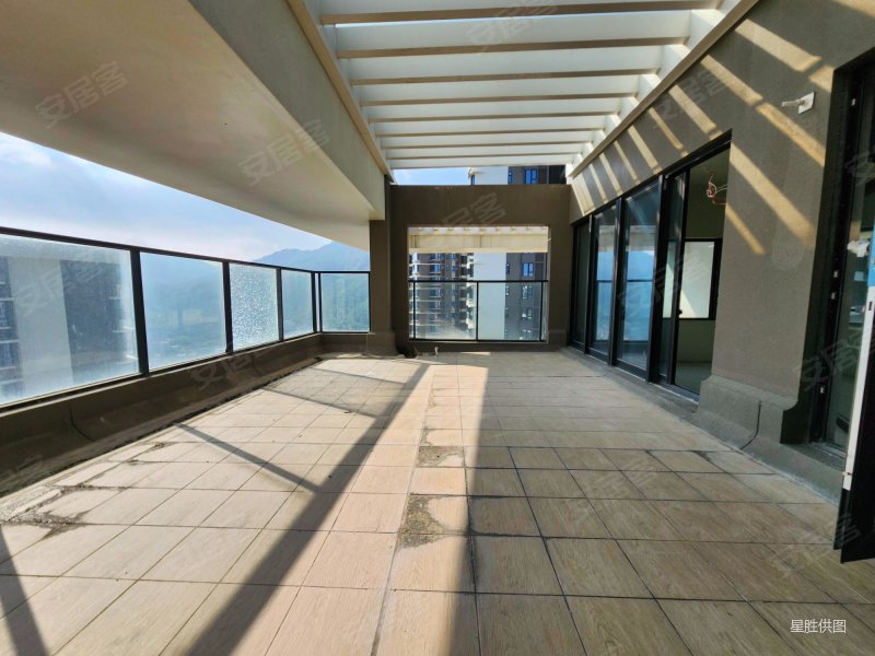 峰景湾山景顶楼复式5房多阳台附带150平双露台视野开阔