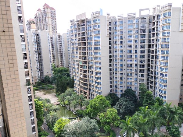 南宁青秀凤岭北蓝山上城蓝山上城朝南的两房 有钥匙急租2500出租房源