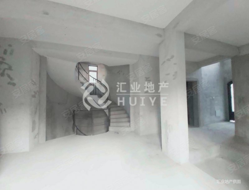 中信御园独栋大别墅位置极好带大花园 业主诚意出售