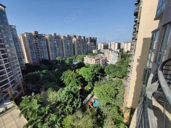 广州花都新区骏威锦东花园b区锦东花园b区 南向 大面积五房 全新家私