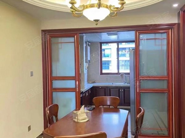 绍兴诸暨诸暨市区绿城锦兰公寓绿城锦兰公寓9楼三室两厅两卫5500月