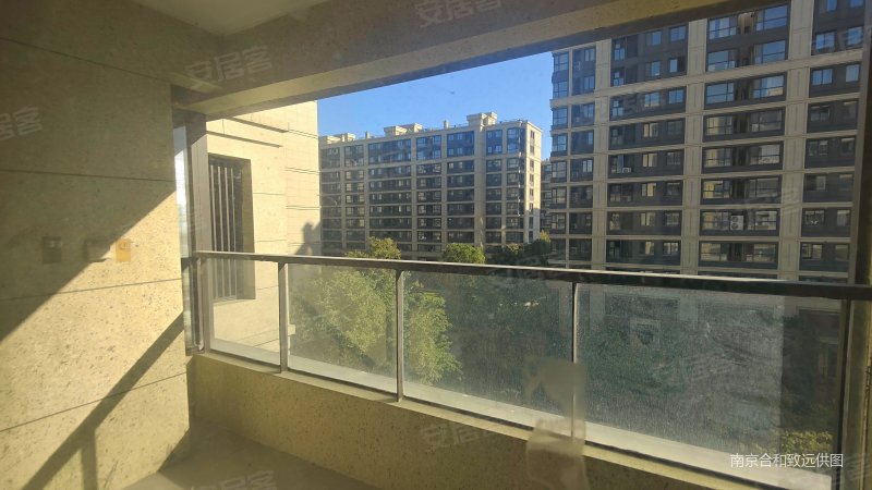 雨山路地铁口 中间楼层 视野好小区景观,融创臻园二手房,260万,4室2厅