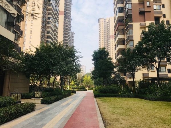 南宁良庆五象大道万科金域蓝湾五象湖 万科金域蓝湾三房精装配齐出租