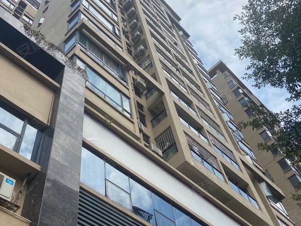 南宁兴宁东沟岭江宇世纪城(一期)5号线地铁口丨狮山公园旁丨江宇世纪