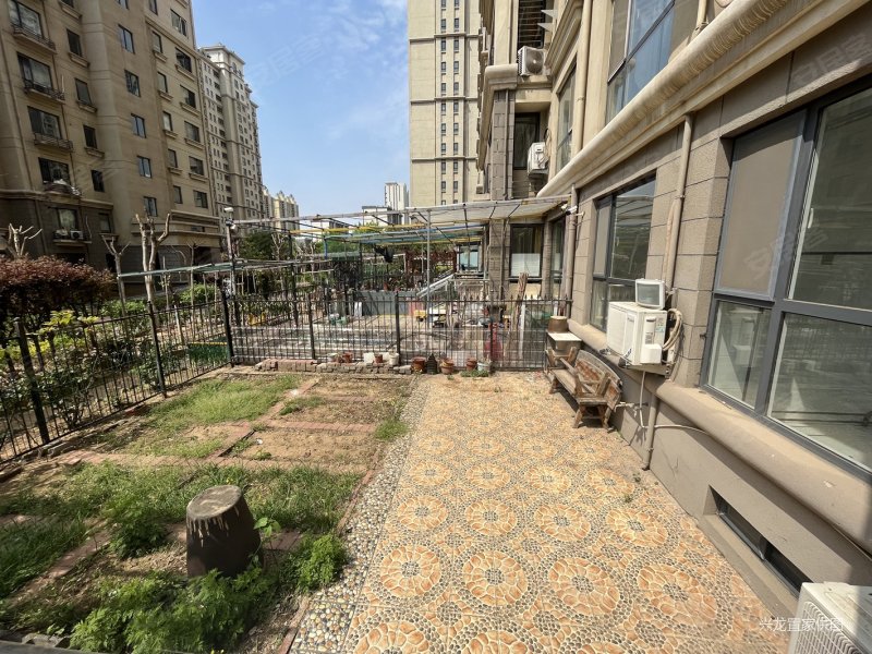 北城壹号 电梯洋房 1楼带花园 2车位1下房