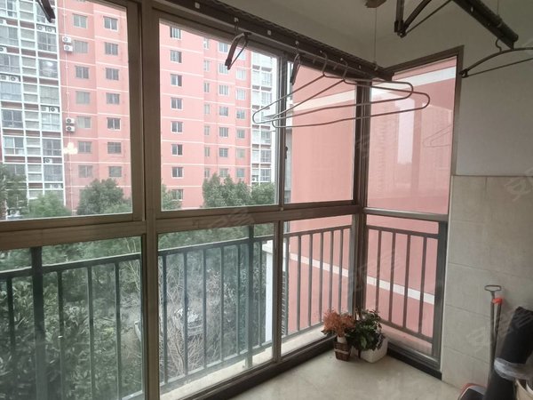 荆门东宝东宝周边紫荆城小区荆楚理工学院北门紫荆城精装电梯3房出租