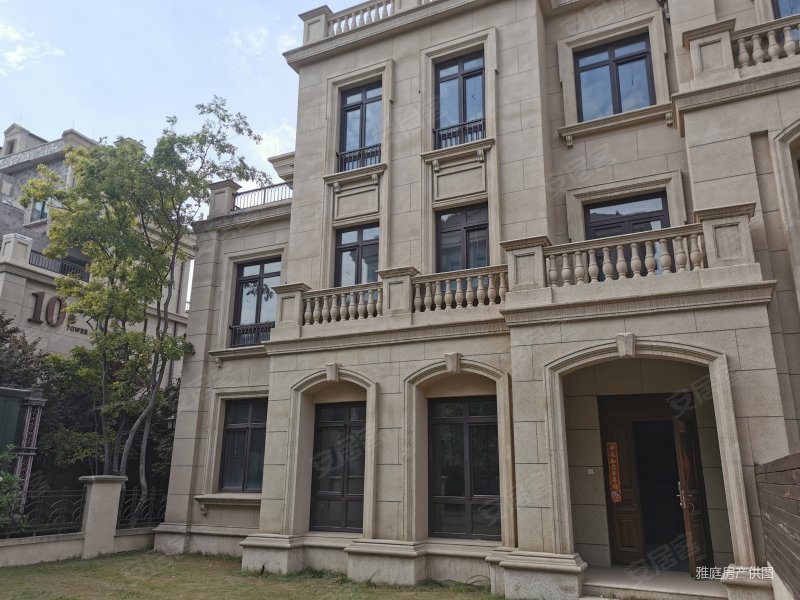 小区中心位置 ,鸿园(别墅)二手房,1000万,5室3厅,4卫,306平米-郑州