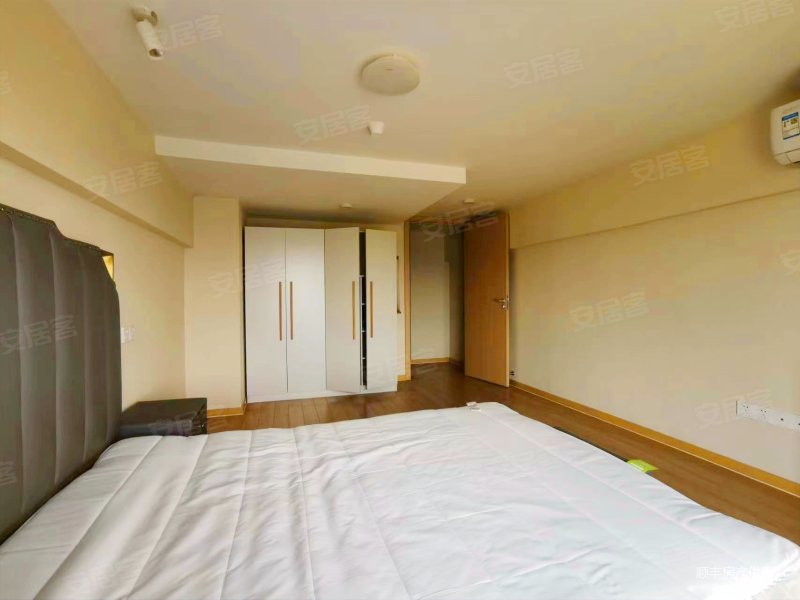 阳光刺眼,绿地理想城(商住楼)二手房,36万,2室2厅,1卫,38平米-南京