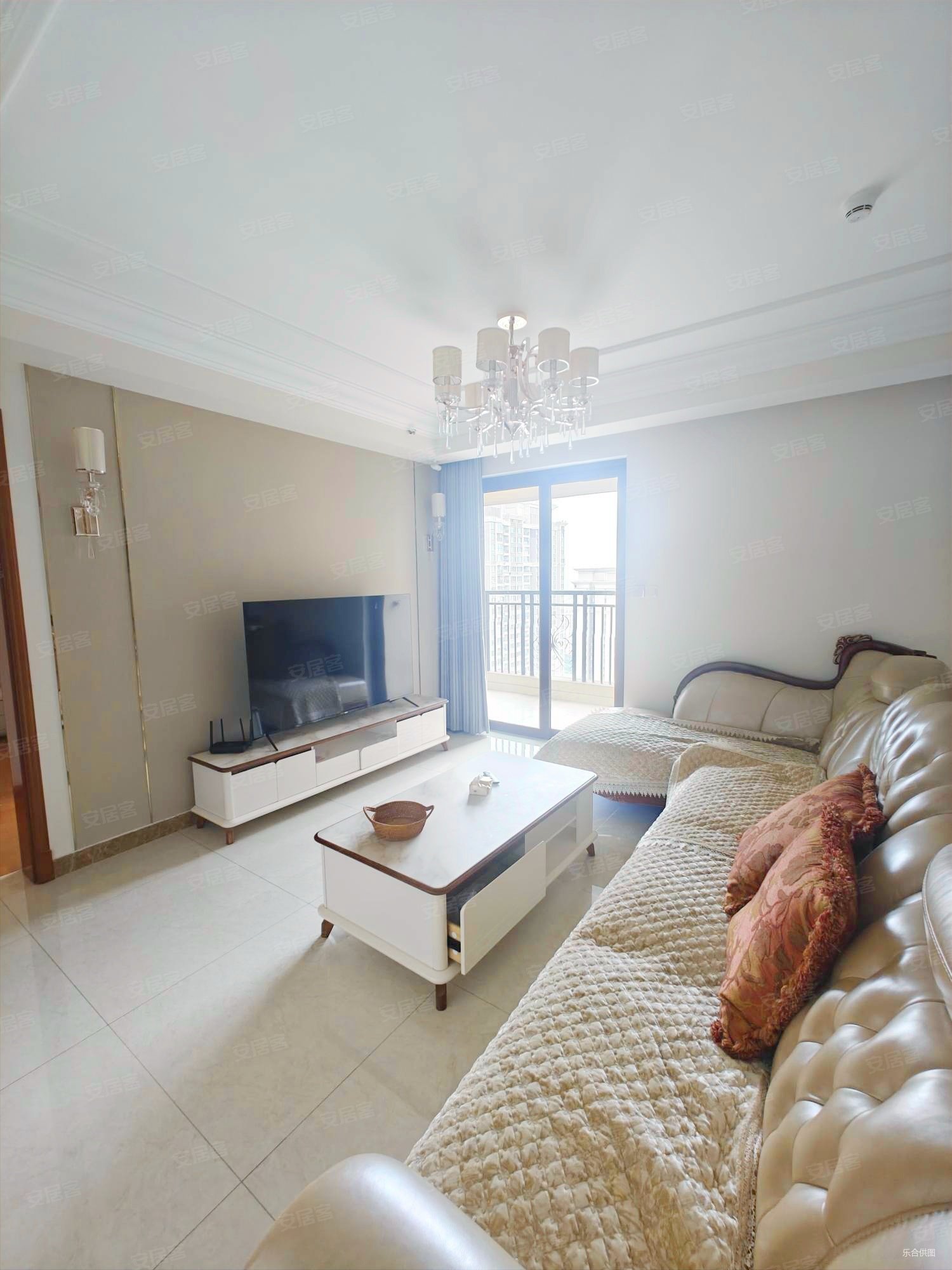 恒大西辰绿洲 商品住宅 带暖气 前后中庭 套四双卫 拎包入住