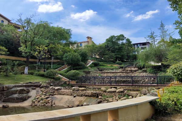 保利国际高尔夫花园(别墅)