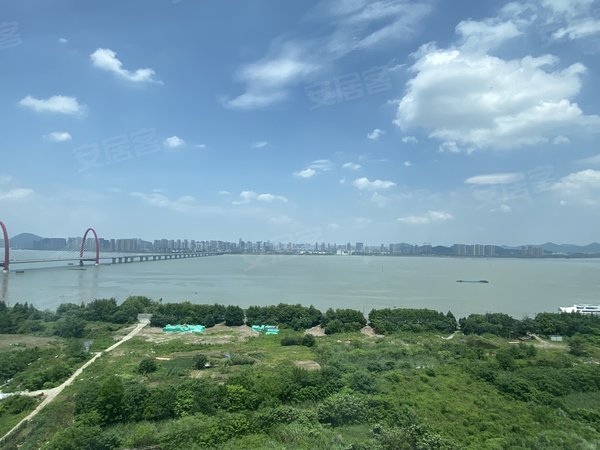 杭州西湖之江度假区钱塘湾钱塘湾99方三房两卫 阳台已包 随时看房