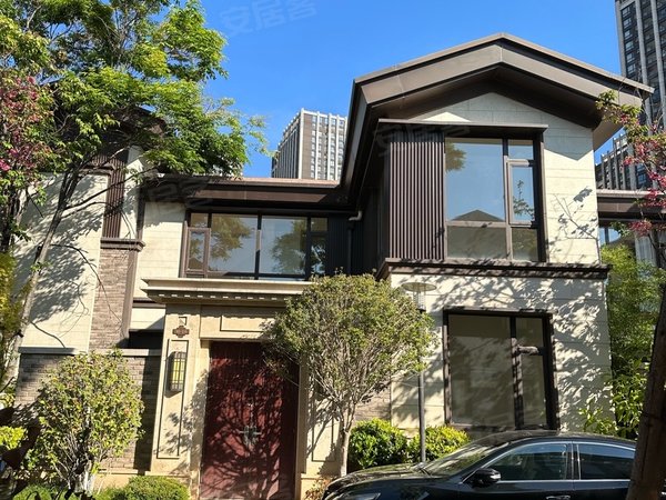 昆明安宁太平新城俊发玉龙湾(别墅)精装两层小别墅 院子硬化 空房出租