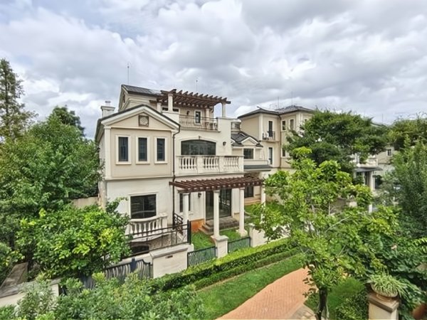 昆明西山滇池度假区公园1903康醍公园1903别墅实际600平 可接待办公