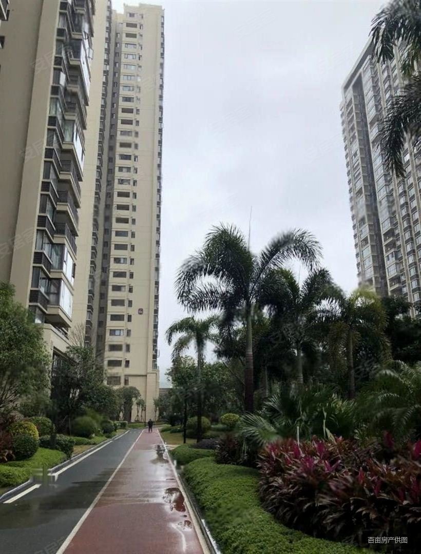 城中毛坯139平5房急售好楼层园林小区彰泰城单价8字头