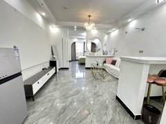 贵阳南明花果园财富广场3号附近 一室一厅一厨一卫 随时看房 可短租出租房源真实图片