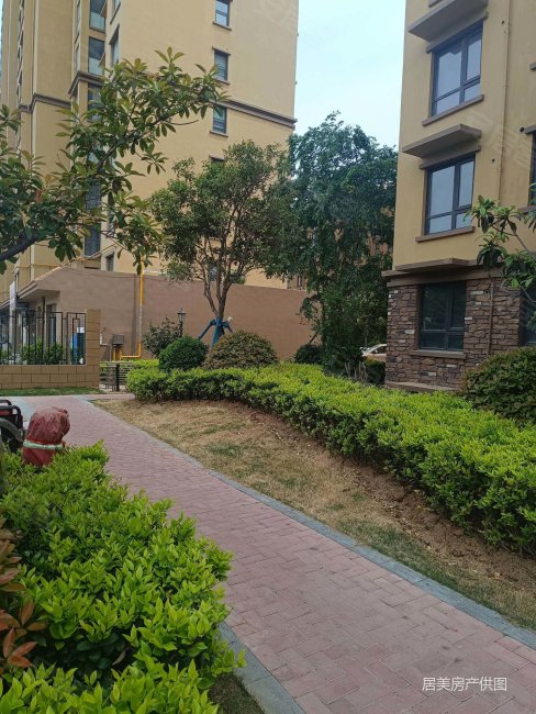 宜阳建业森林半岛4室2厅2卫157㎡南80万