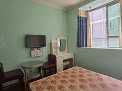 巴中巴州川剧团带独立卫生间的单身公寓，有飘窗，领包入住，无中，介，费出租房源真实图片