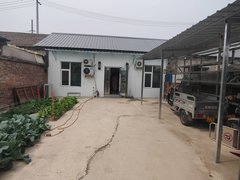 阳坊村独院四室露天院子100平米能进车能种菜