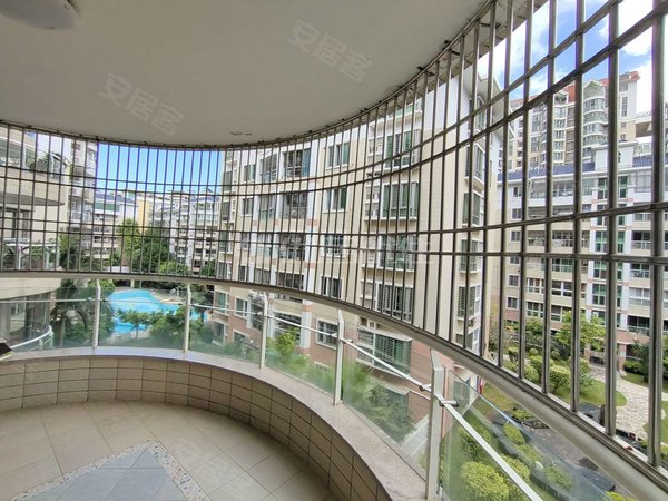 汕头龙湖星湖商业城龙禧花园东区龙禧花园东区4房(房大厅大)客厅连大