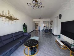 岑溪岑溪城区城区学府一号,精装4房出租,拎包入住,包小车位,看房方便的出租房源真实图片