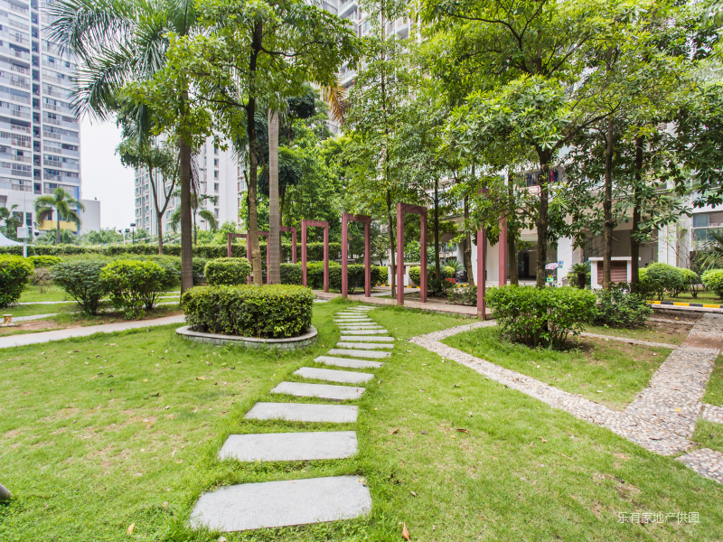 龙外本部,爱联地铁口旁, 商圈,大阳台2房,光线很好,龙城华府二手房,0