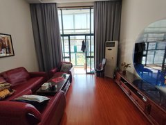 上海闵行漕宝路（错层复式）三室两厅两卫 可配合办车位出租房源真实图片