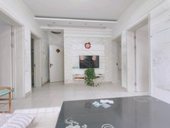 昌乐昌乐城区体育公园2楼 停车方便 家具家电齐全 拎包入住 随时看房出租房源真实图片