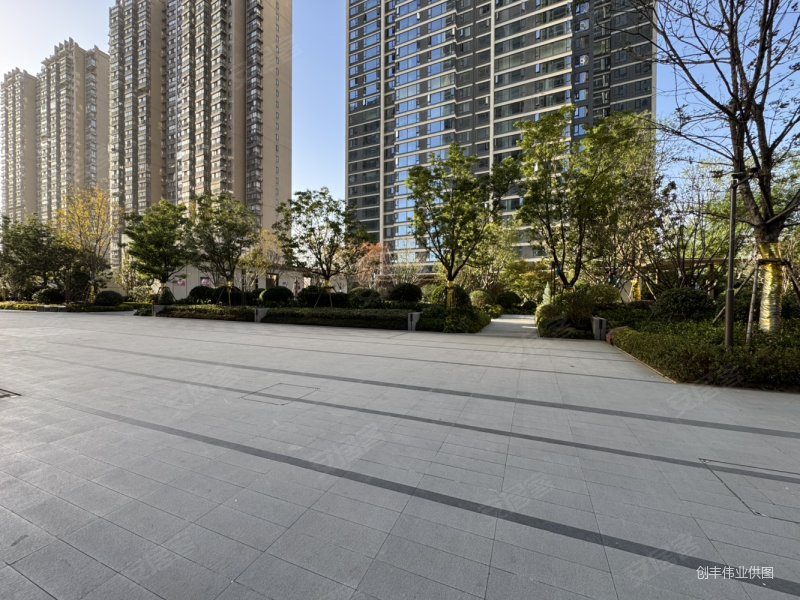 大华铂金悦府3室2厅2卫129.61㎡南北195万