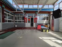 宋庄 艺术区 独门独院200平 4万一年 精装修 停车方便
