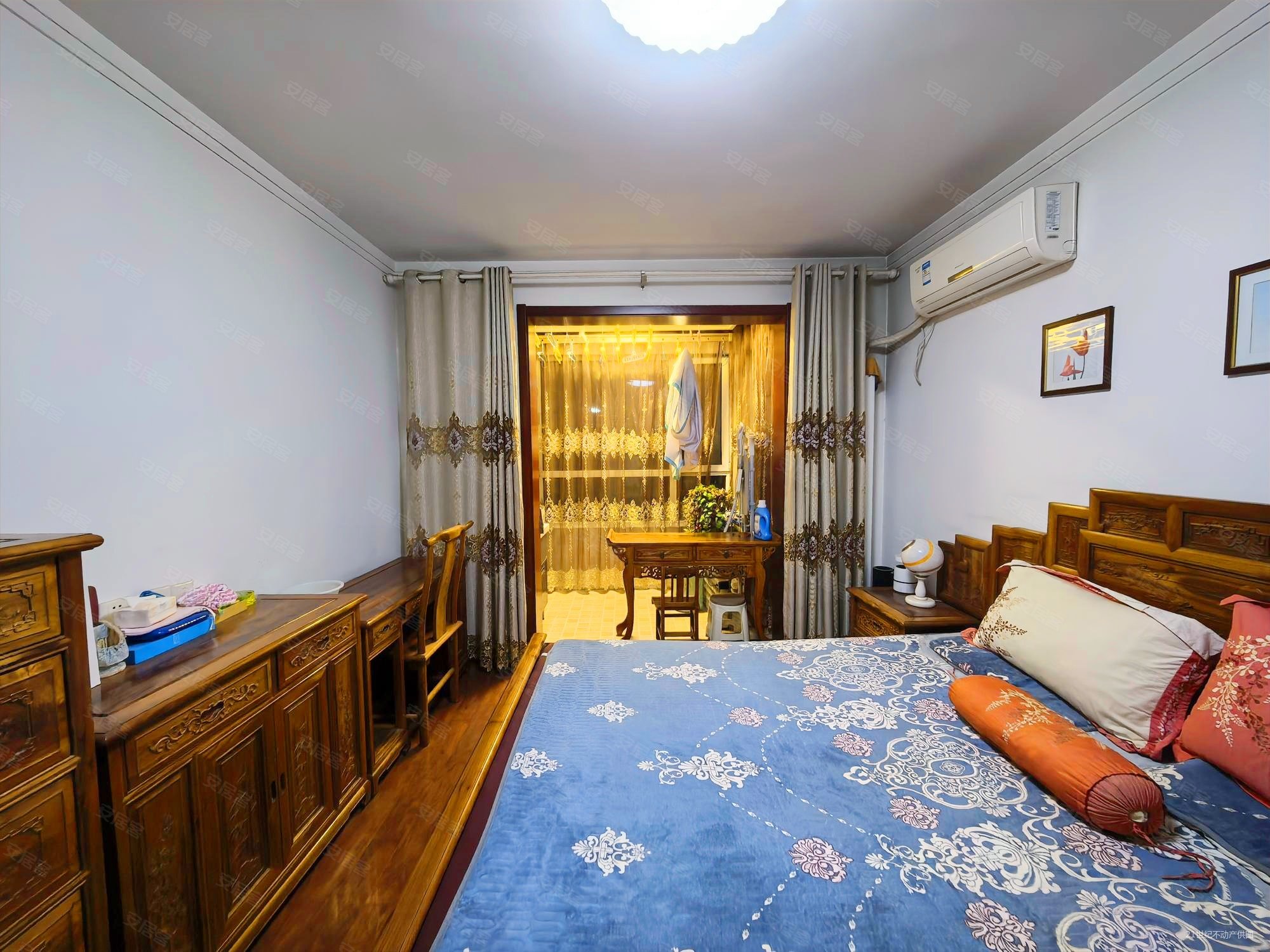 盛世天骄花苑3室2厅2卫158㎡南北210万