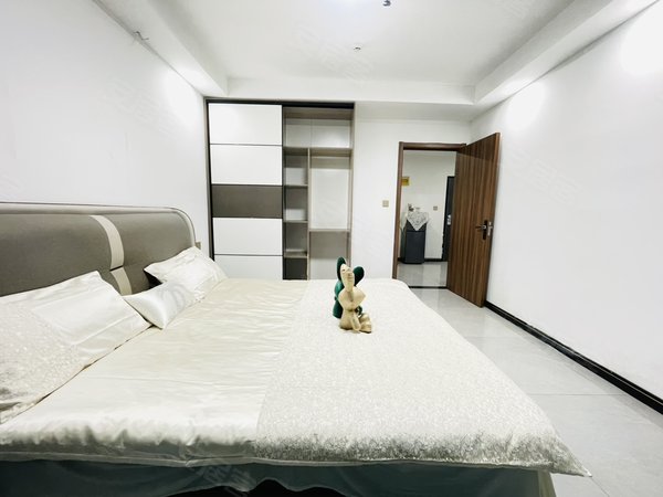 金华东阳东阳市中心兴平西路258号楼兴平西路256号 银泰城附近 家具全新 配套齐全 拎包入住出租房源真实图片