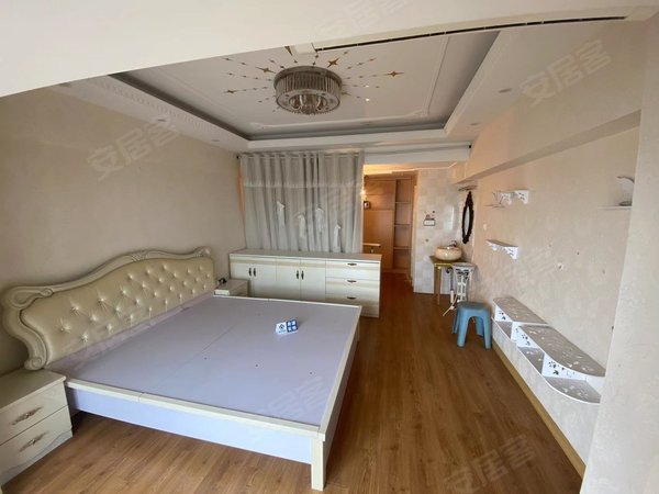 苏州常熟市区世茂75号公馆世贸75号公馆  复式  精装  看房方便的出租