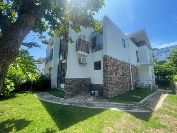 三亚天涯海坡鲁能高尔夫(一区别墅)可长租短租鲁能三亚湾别墅,临海