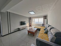 沂南城区第二实验小学前中疃社区电梯房精装拎包入住带地下车位，年租15600元。出租房源真实图片