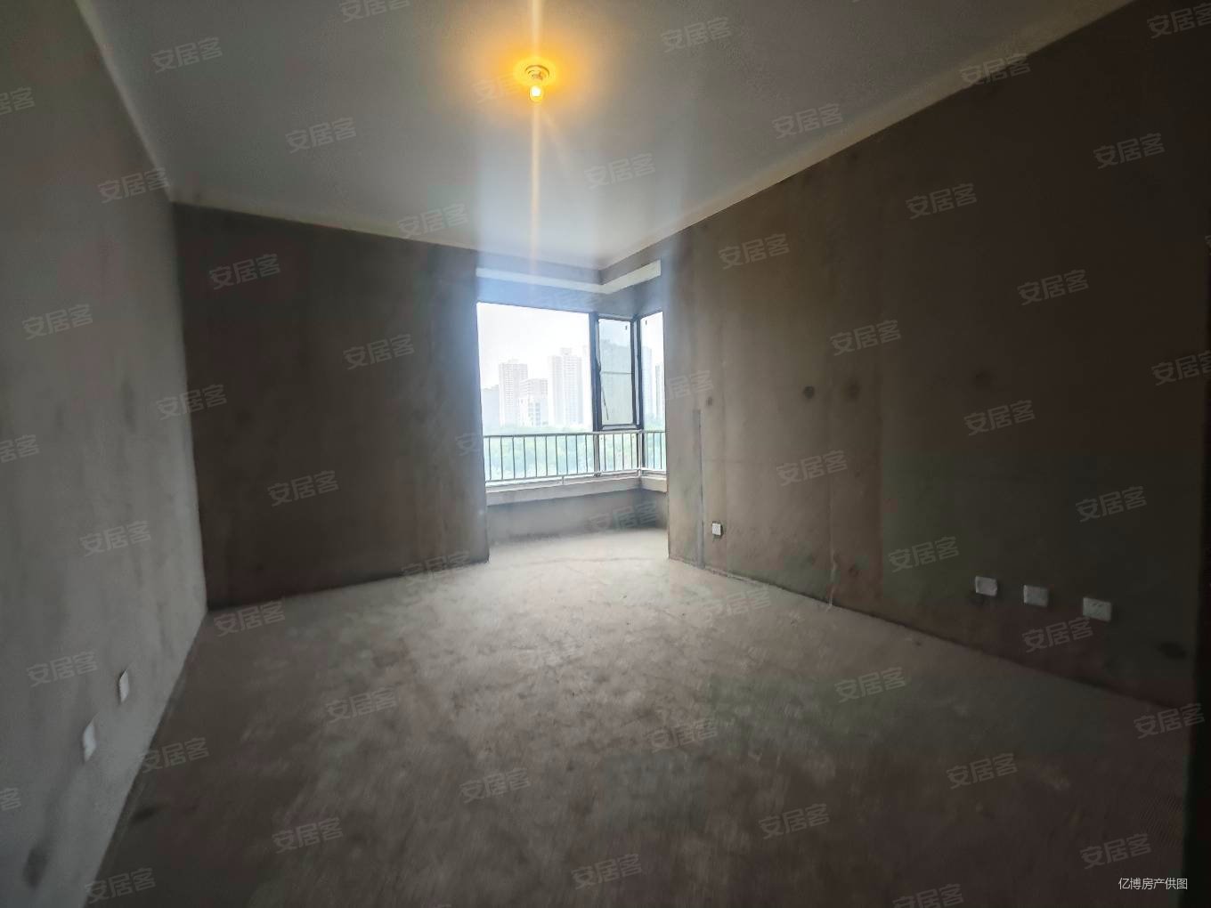 太原房产网>太原二手房>万柏林二手房>千峰南路二手房>公园伍号>1360