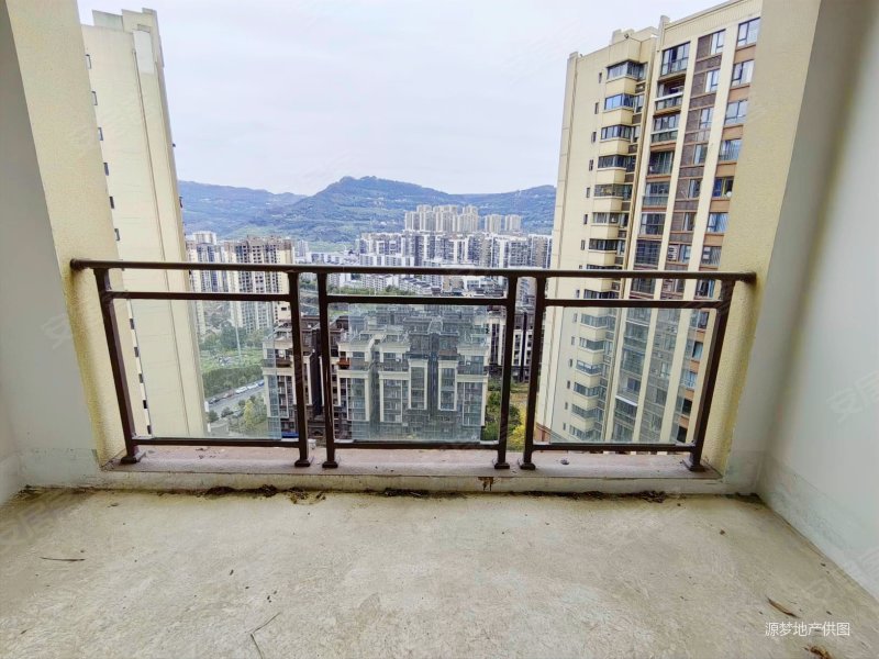 白岩寨公园旁边星光上院二期8米大阳台有独立车位户型方正