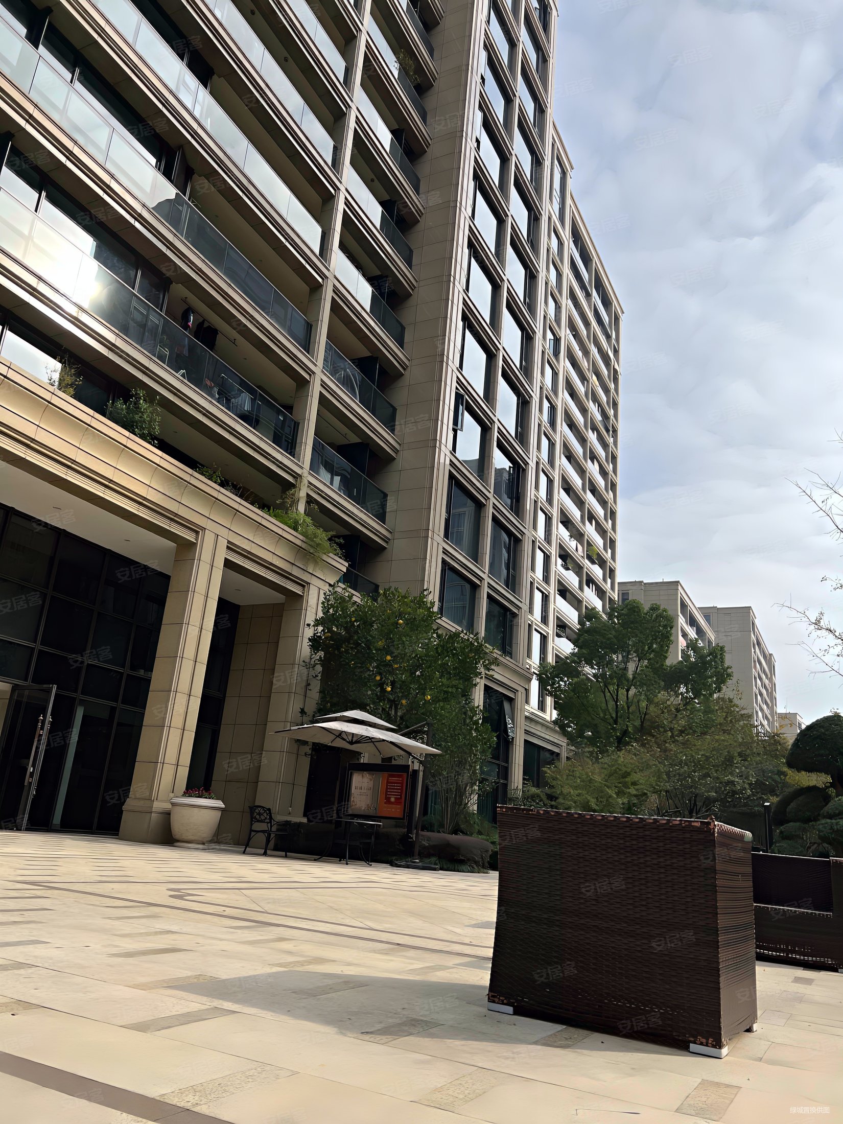 绿城运河宸园开发商精装中间套小三房高区诚售