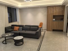 海口美兰江东新区海口江东新区 绿地城江东首府 精装三房 2600 环境优美出租房源真实图片