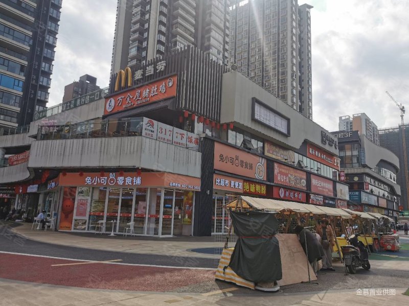 临近地铁繁华商业,目送上课,看房约小谢,银光御品二手房,98万,4室2厅