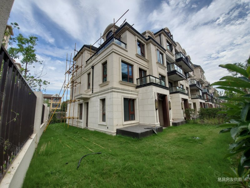 类独栋别墅丨新城上坤樾山半岛丨户型正气丨南北通透丨看房方便丨